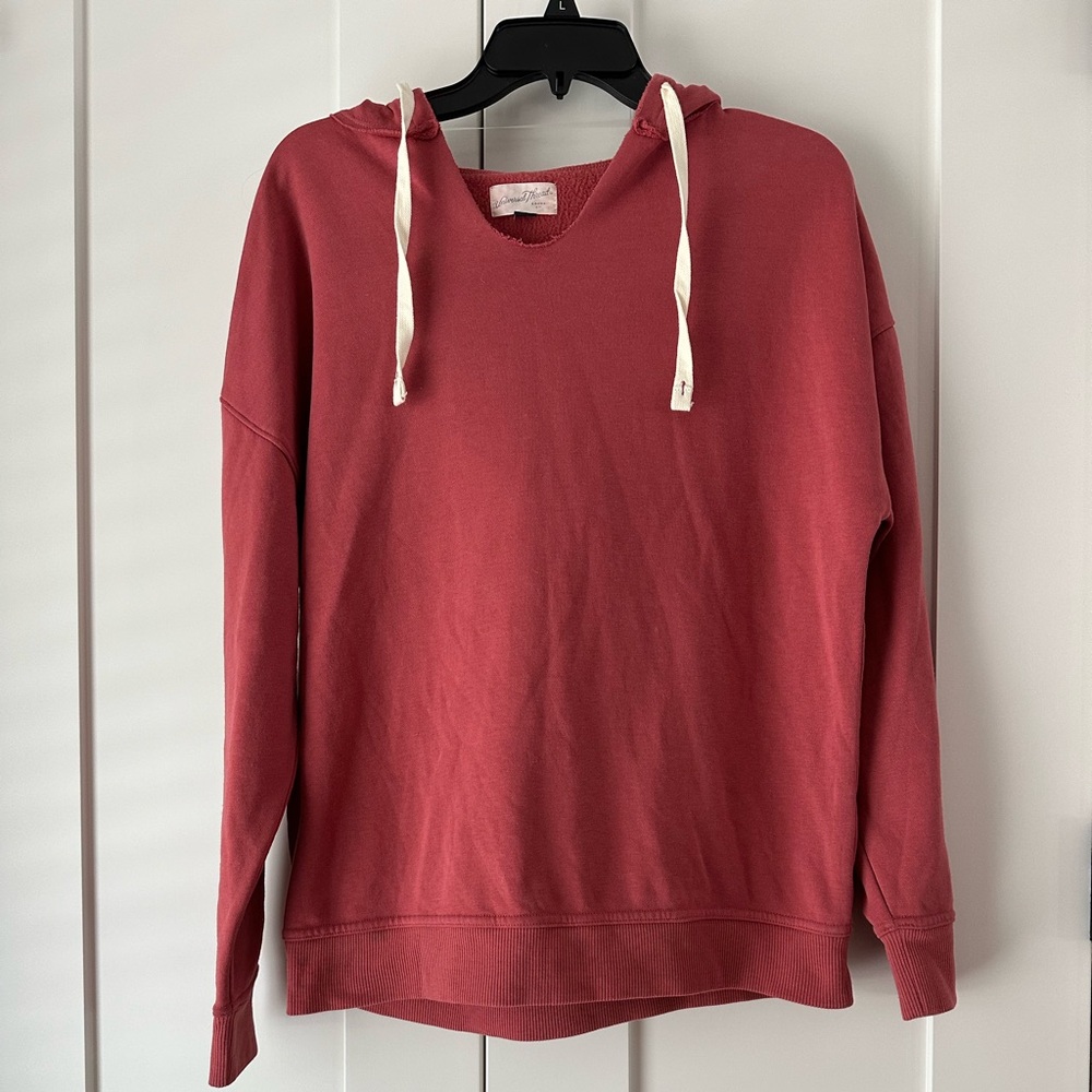 Universal Threads Summer Beach Hoodie with contrast draw string in Brick Size S